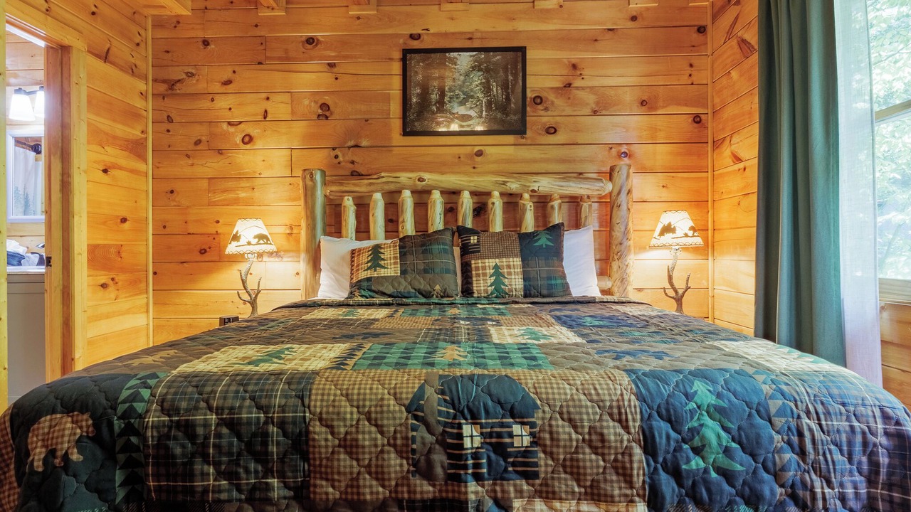 Photo of Bedroom in Black Bear Falls