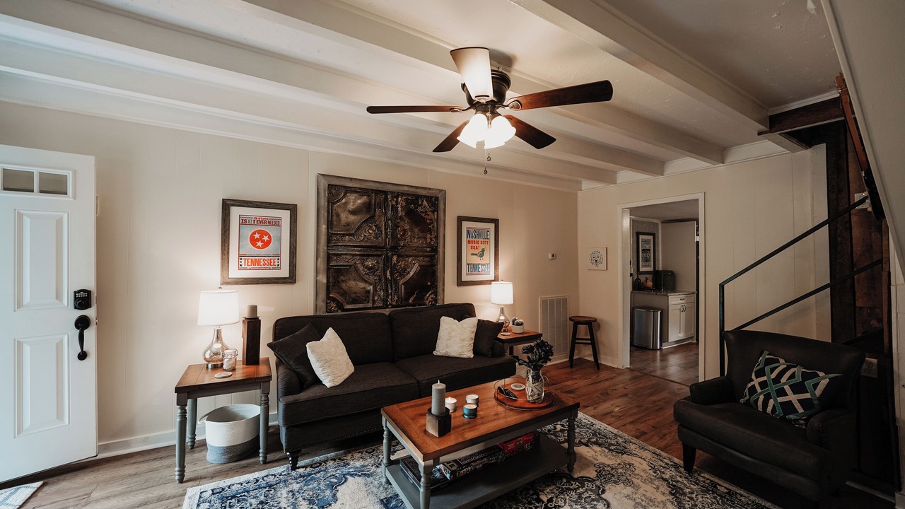 Photo of Livingroom in Ashland City