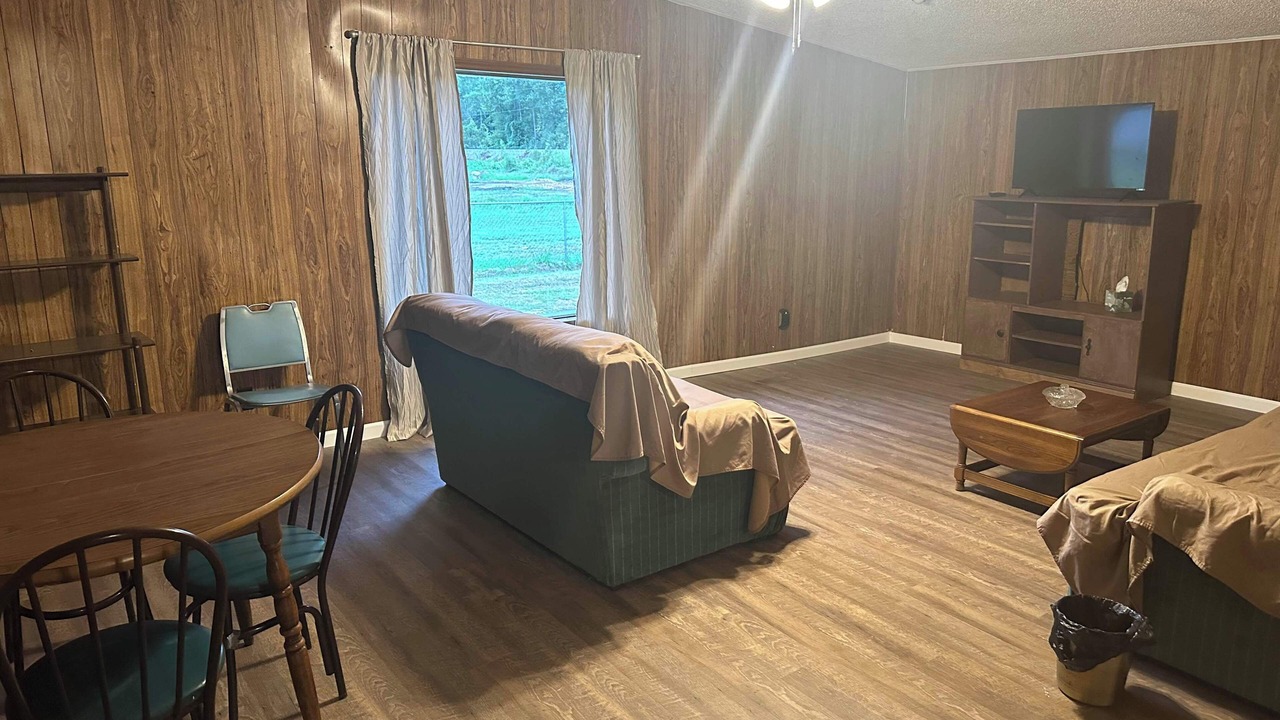 Photo of Livingroom in Cornettsville