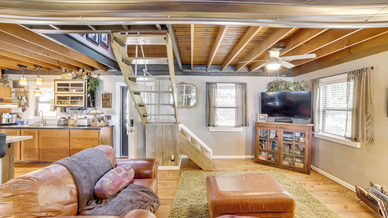 Photo of Bedroom in Shell Knob