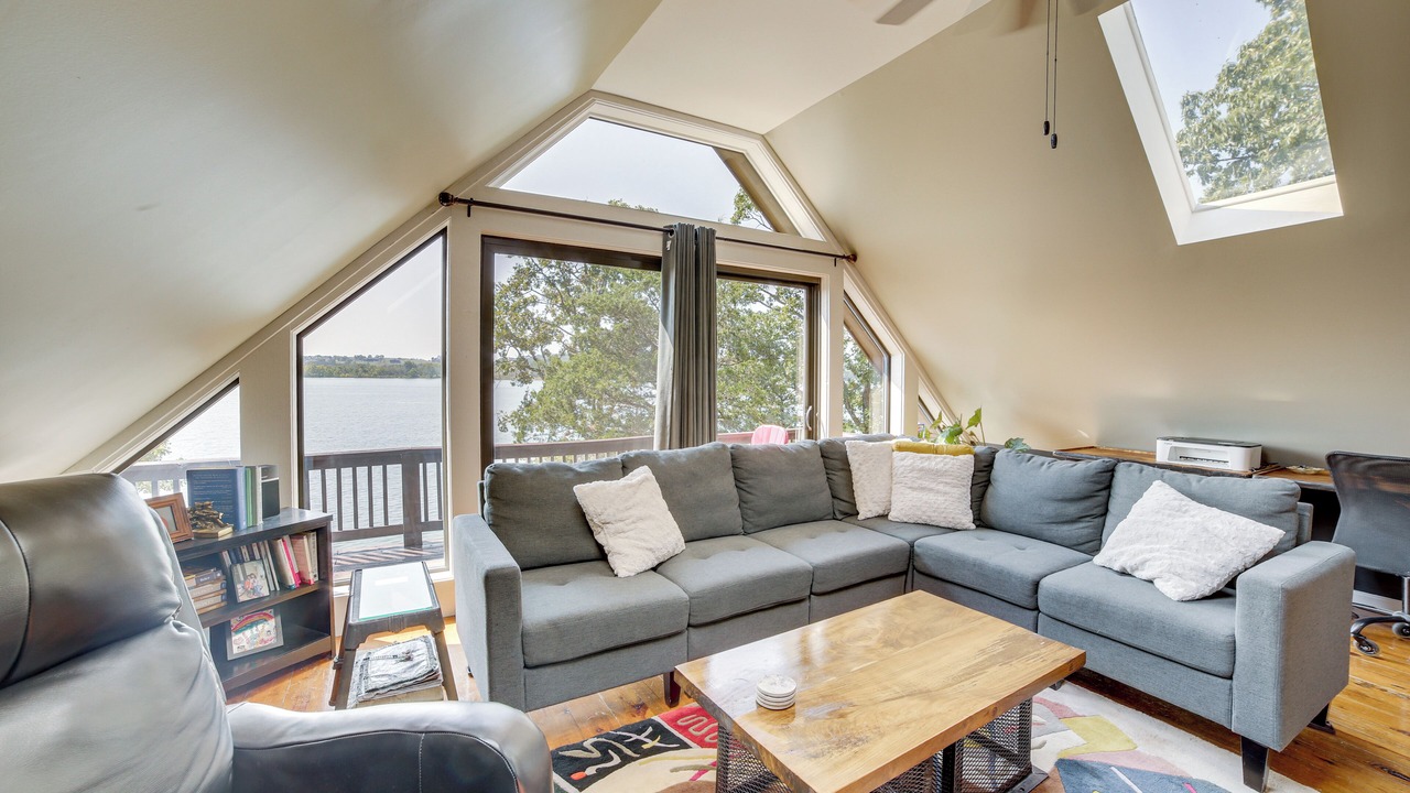 Photo of Livingroom in Shell Knob