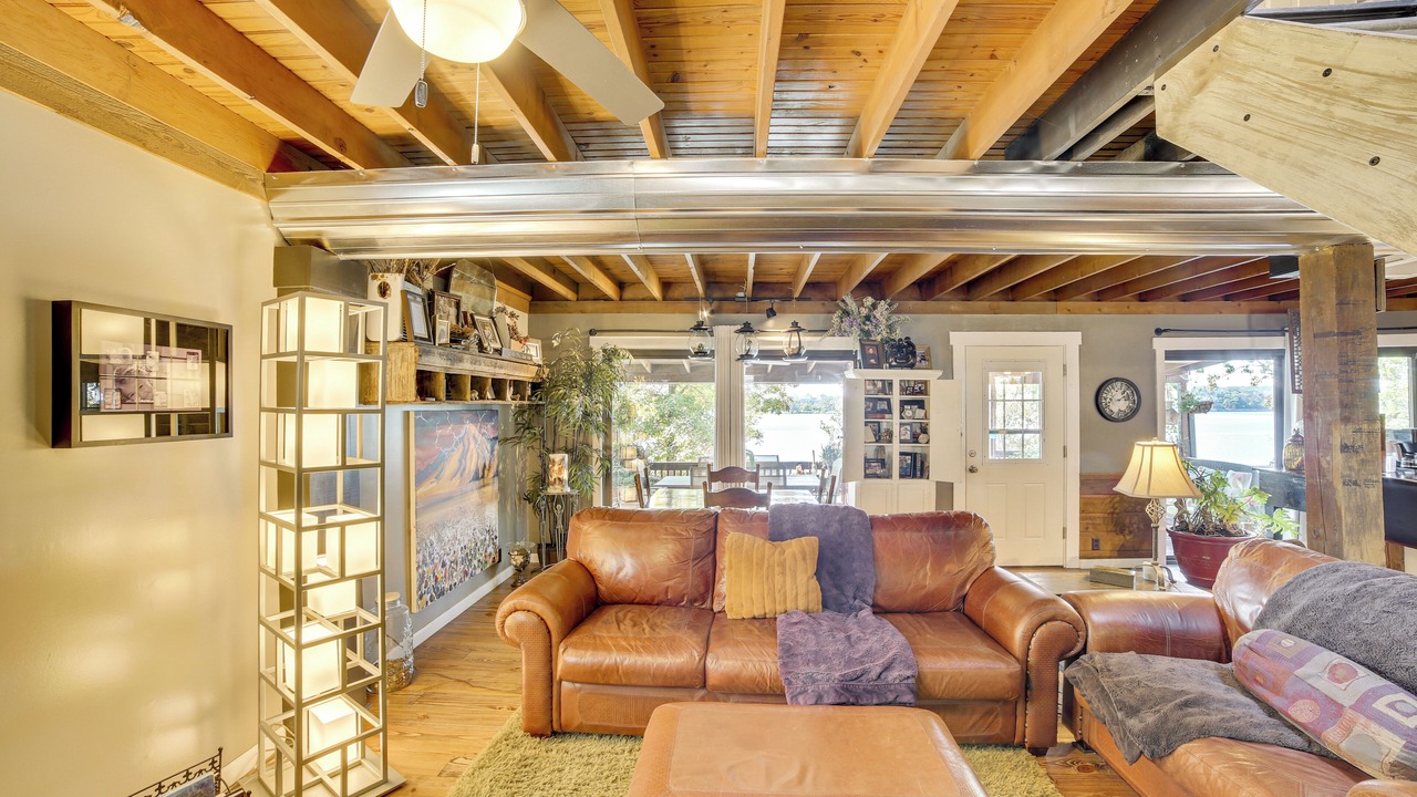 Photo of Livingroom in Shell Knob