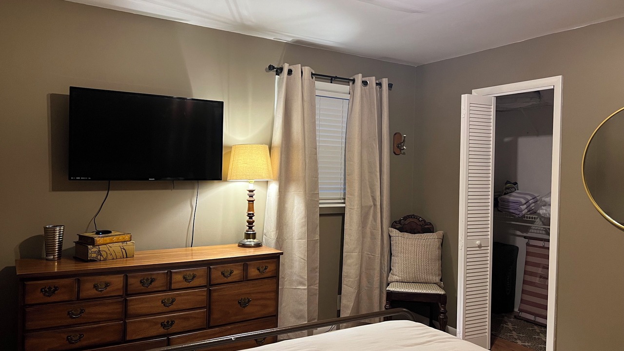 Photo of Bedroom in Tallassee