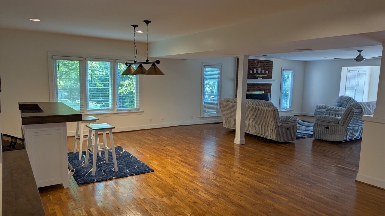 Photo of Livingroom in Crestwood