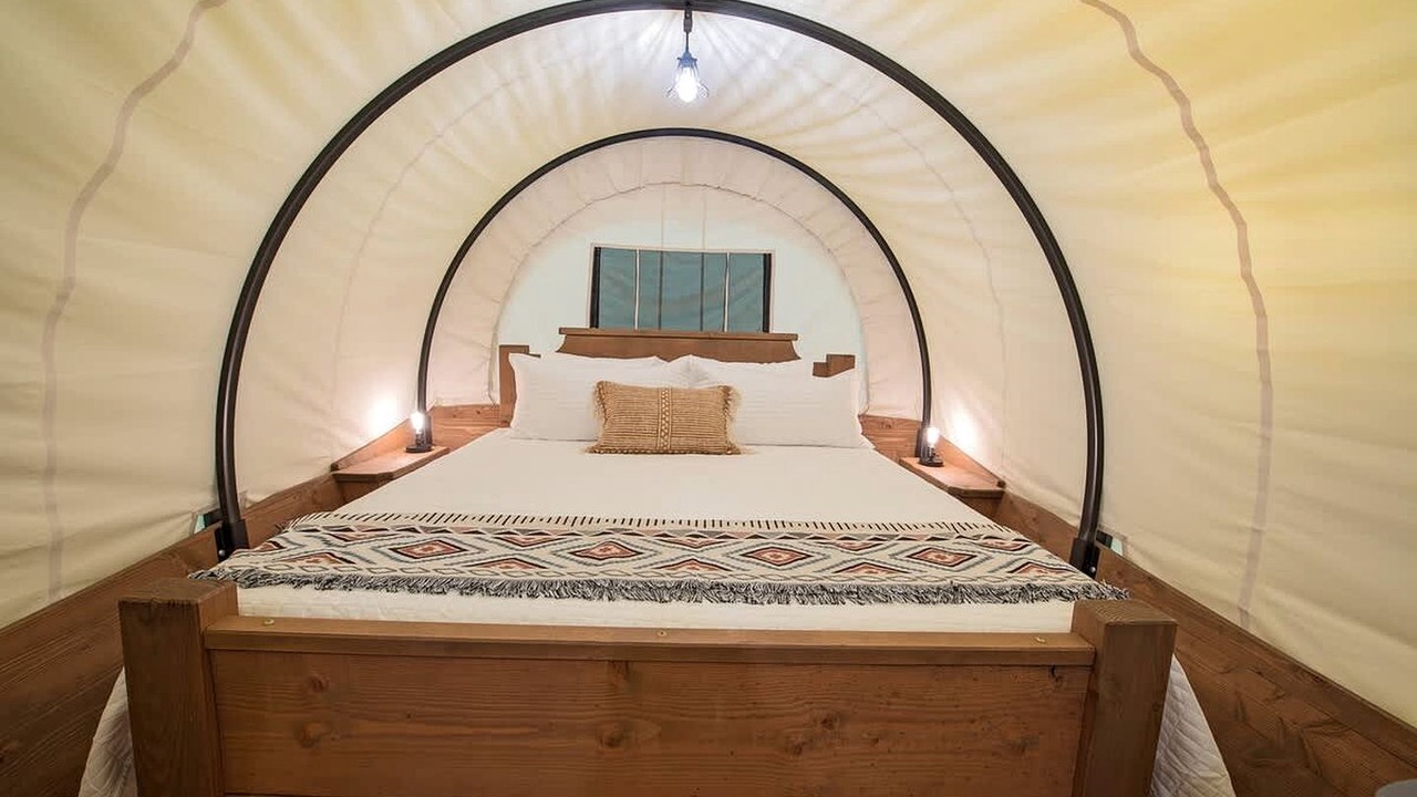 Photo of Bedroom in Benton
