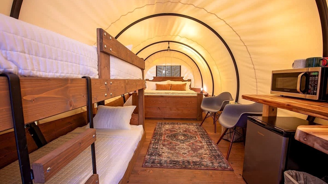 Photo of Bedroom in Benton