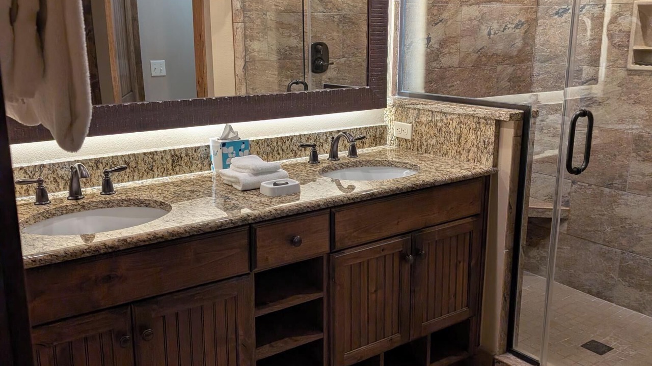 Photo of Bathroom in Branson