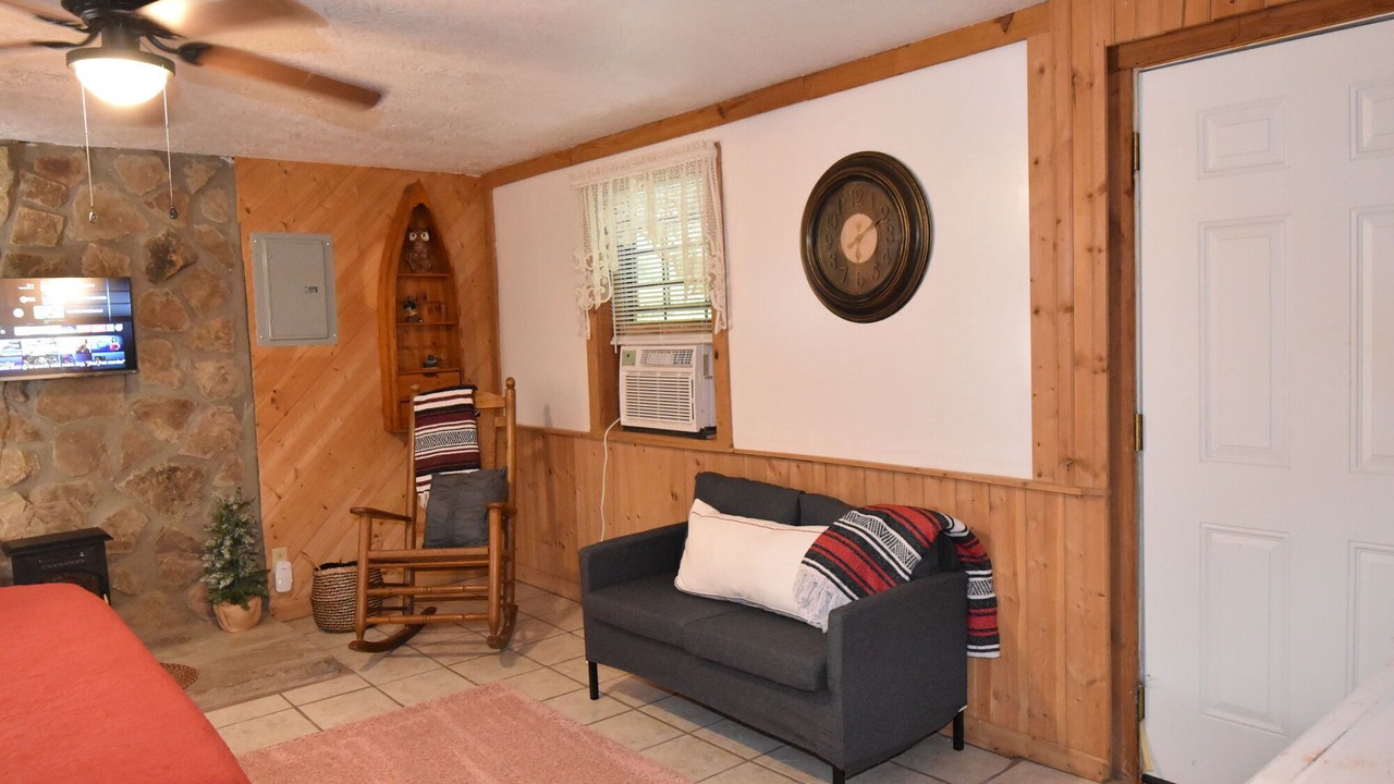 Photo of Livingroom in Woodbine