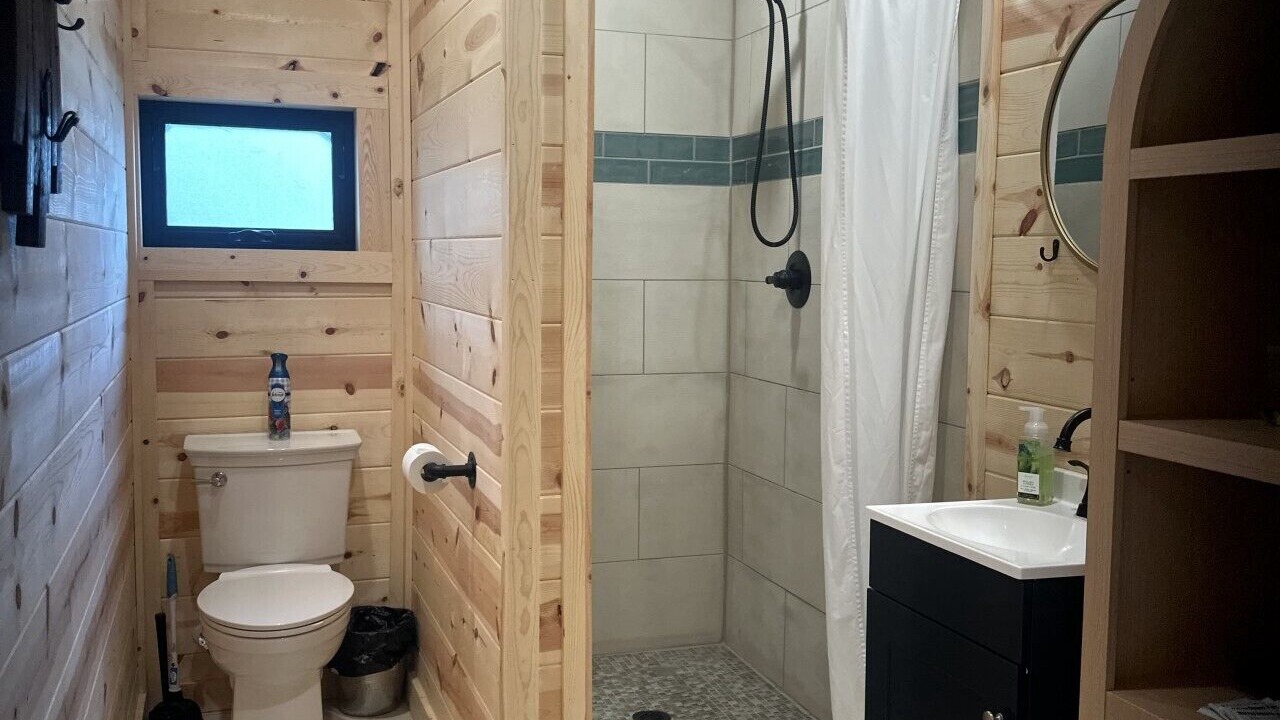 Photo of Bedroom in Lawrenceburg