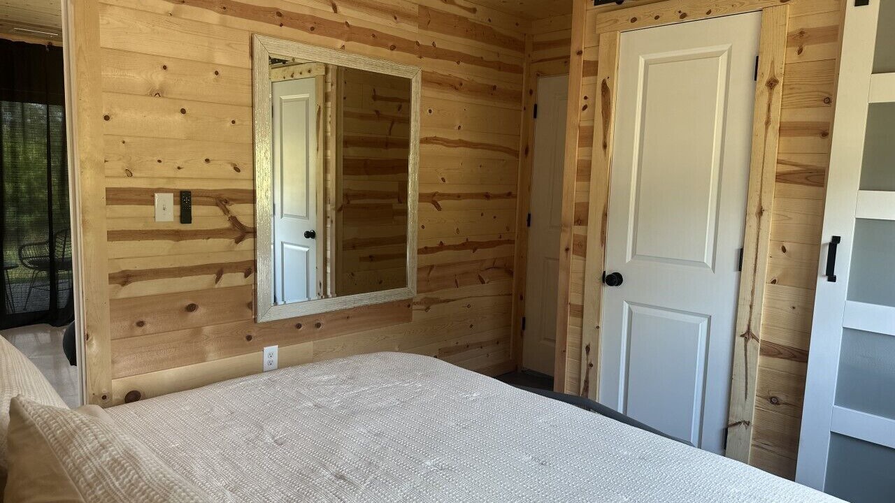 Photo of Bedroom in Lawrenceburg