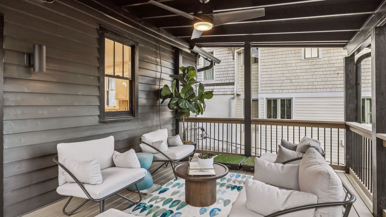Photo of Patio Balcony in Belmont - Hillsboro
