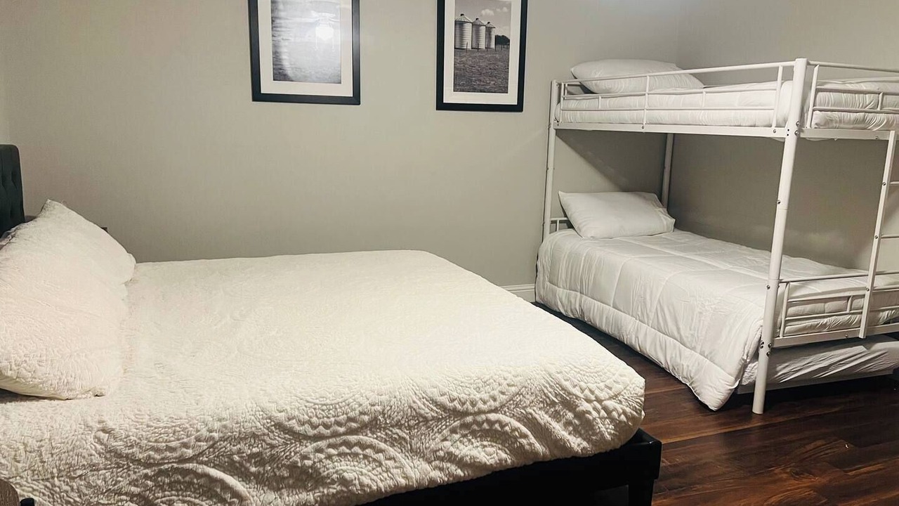 Photo of Bedroom in Clinton