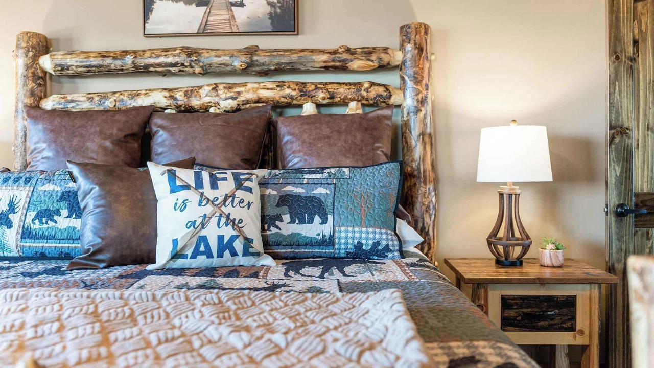 Photo of Bedroom in Kimberling City