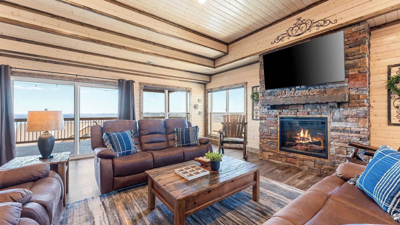 Photo of Livingroom in Kimberling City
