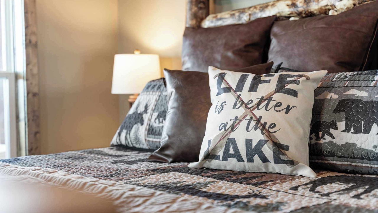 Photo of Bedroom in Kimberling City