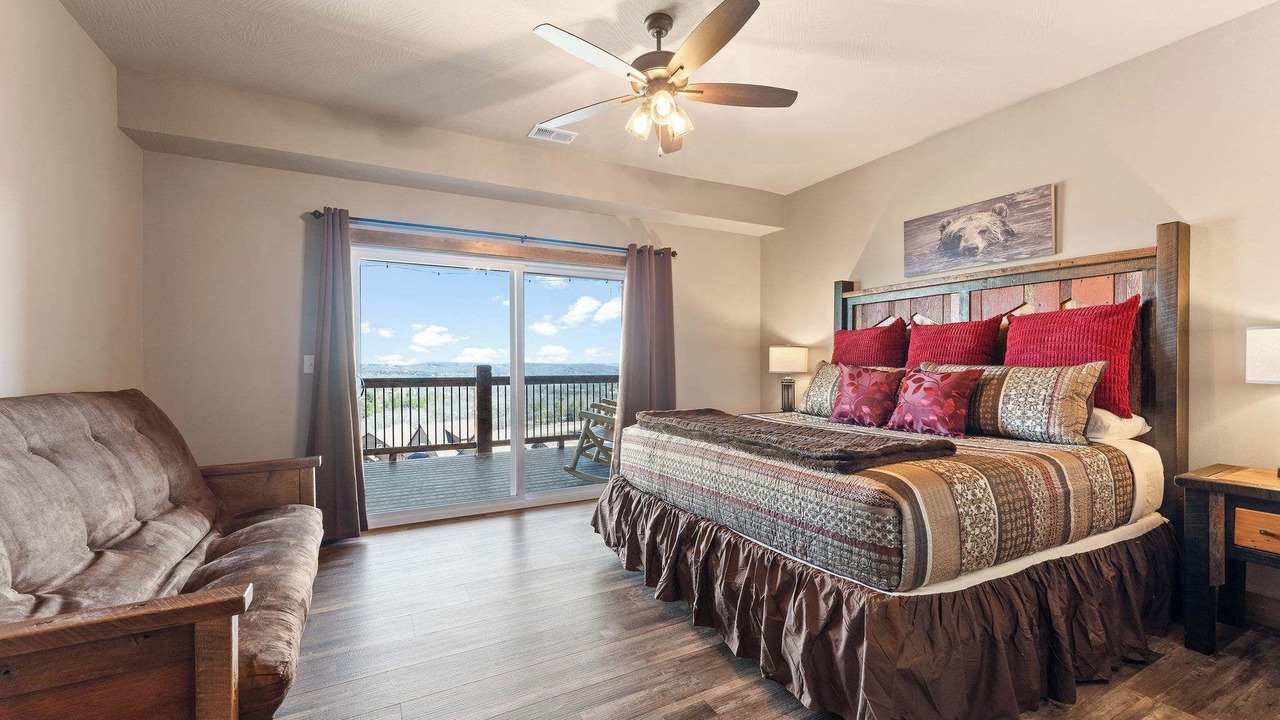 Photo of Bedroom in Kimberling City