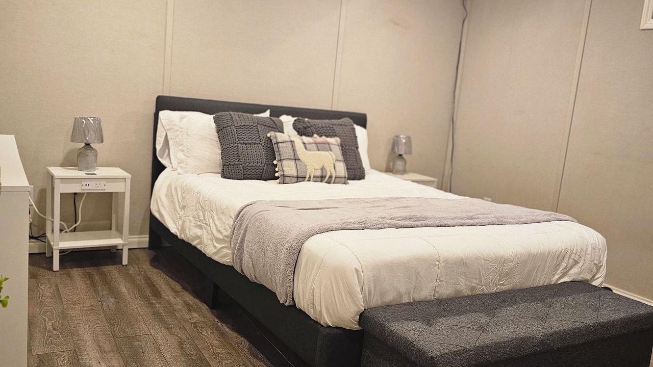 Photo of Bedroom in Bashford Manor