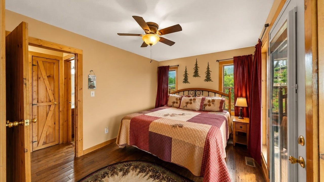 Photo of Bedroom in Smoky Mountains