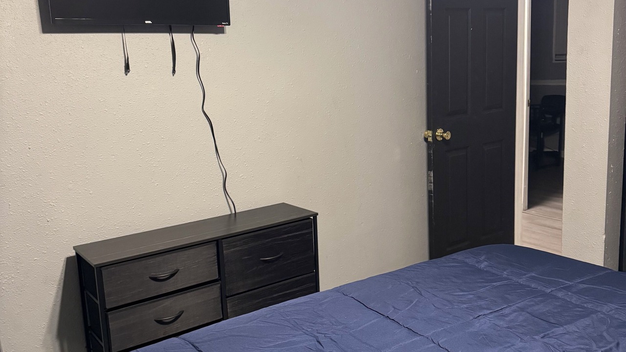 Photo of Bedroom in Cahokia