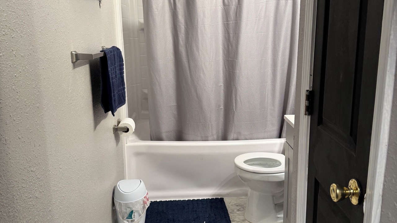 Photo of Bathroom in Cahokia
