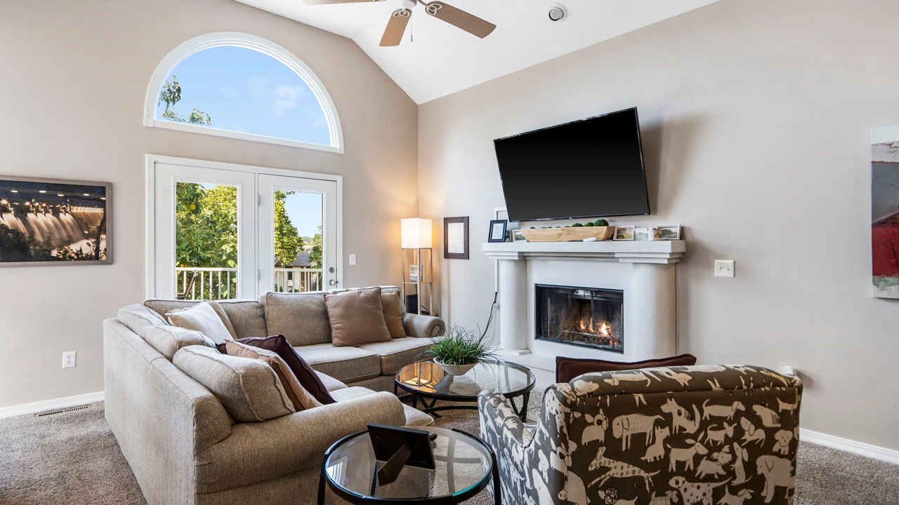 Photo of Livingroom in Table Rock