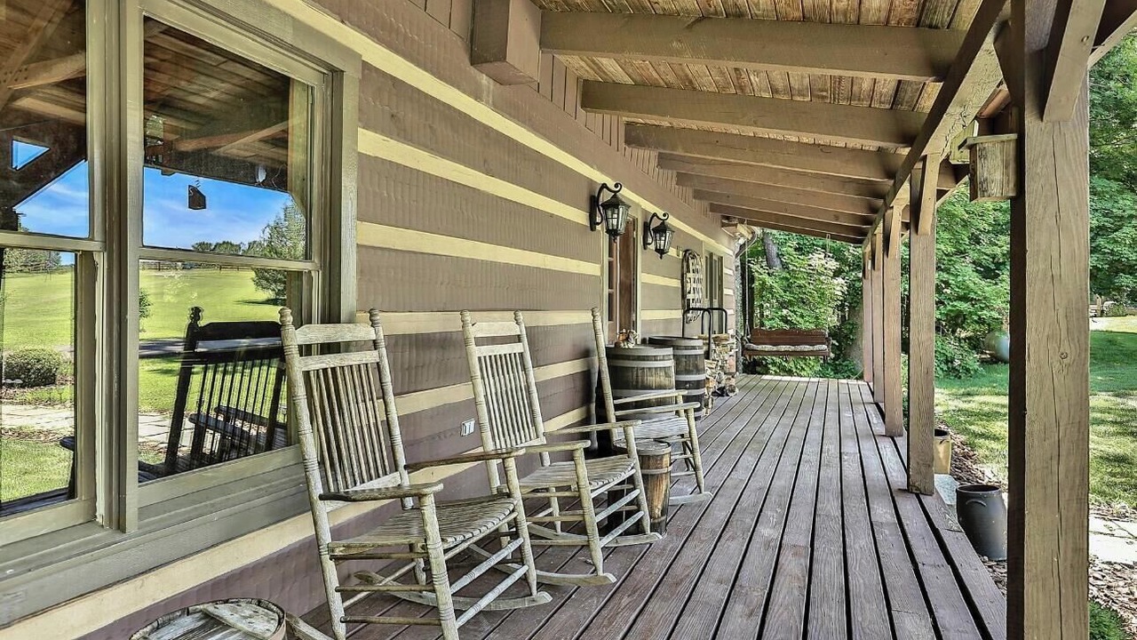 Photo of Patio Balcony in Shelbyville