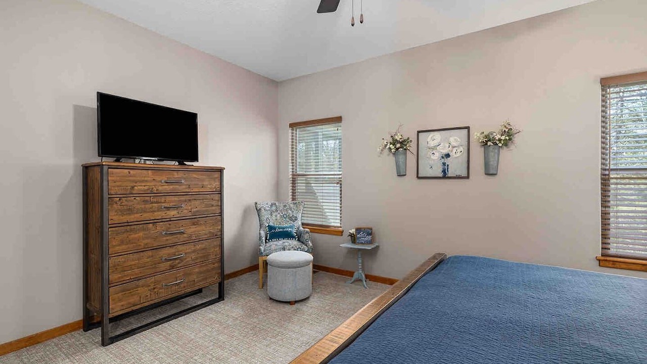 Photo of Bedroom in Hollister
