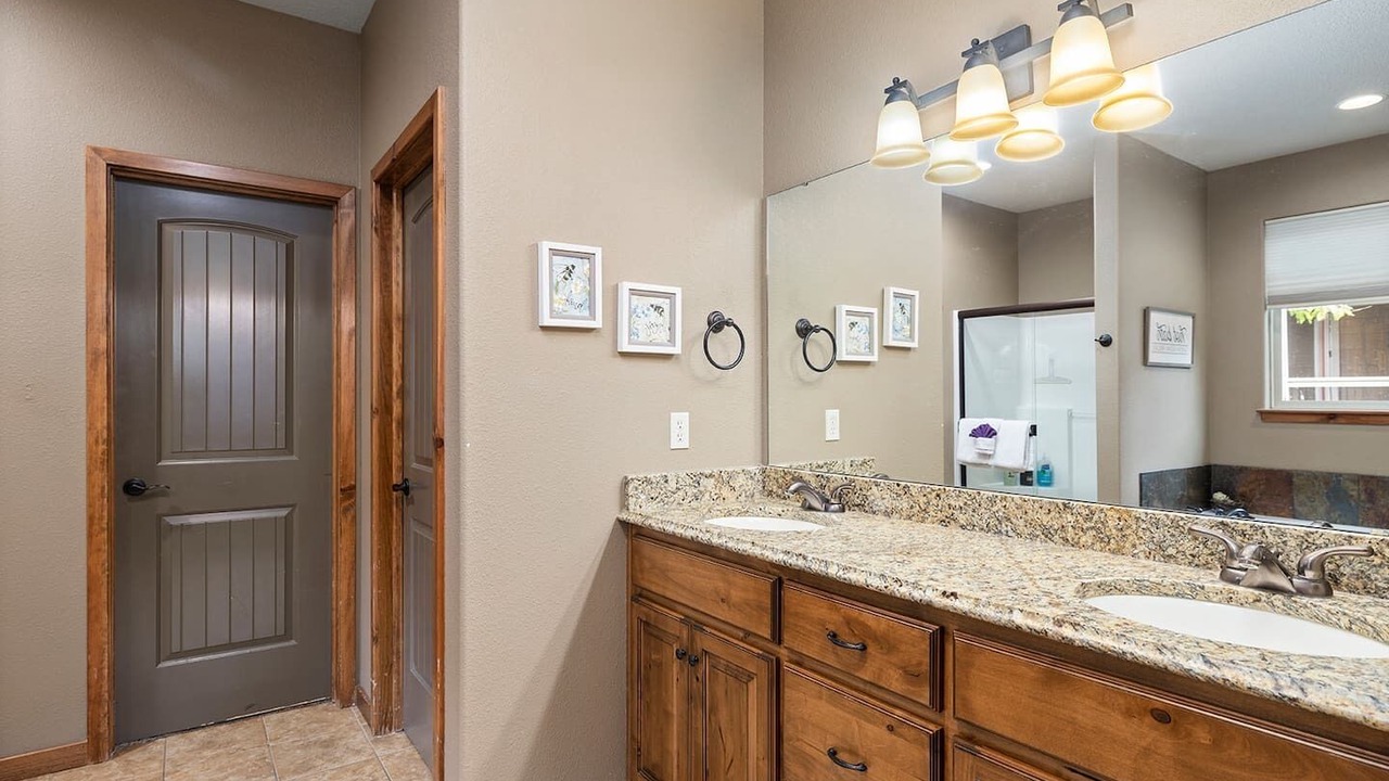 Photo of Bathroom in Branson