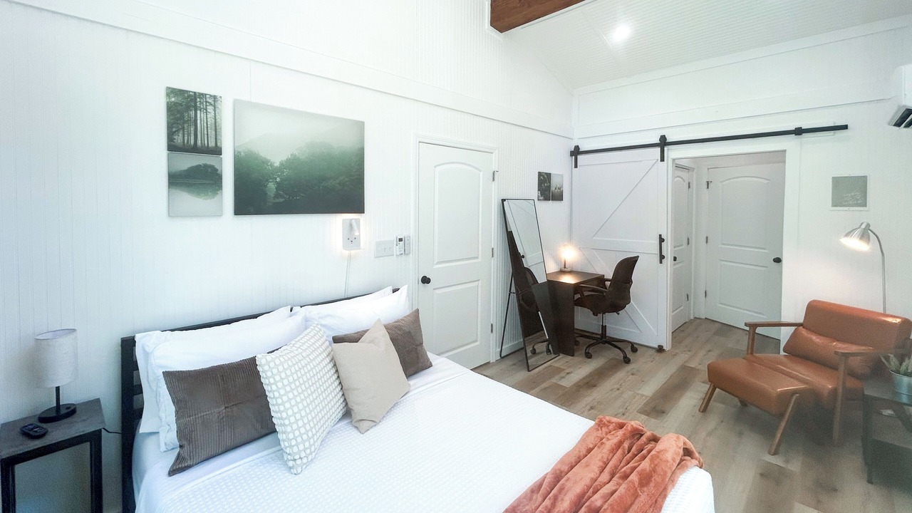 Photo of Bedroom in Campton
