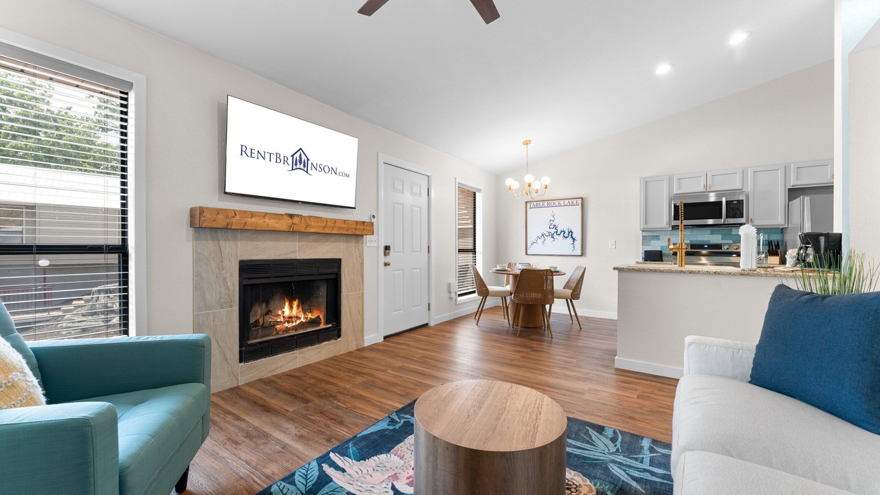 Photo of Livingroom in Kimberling City