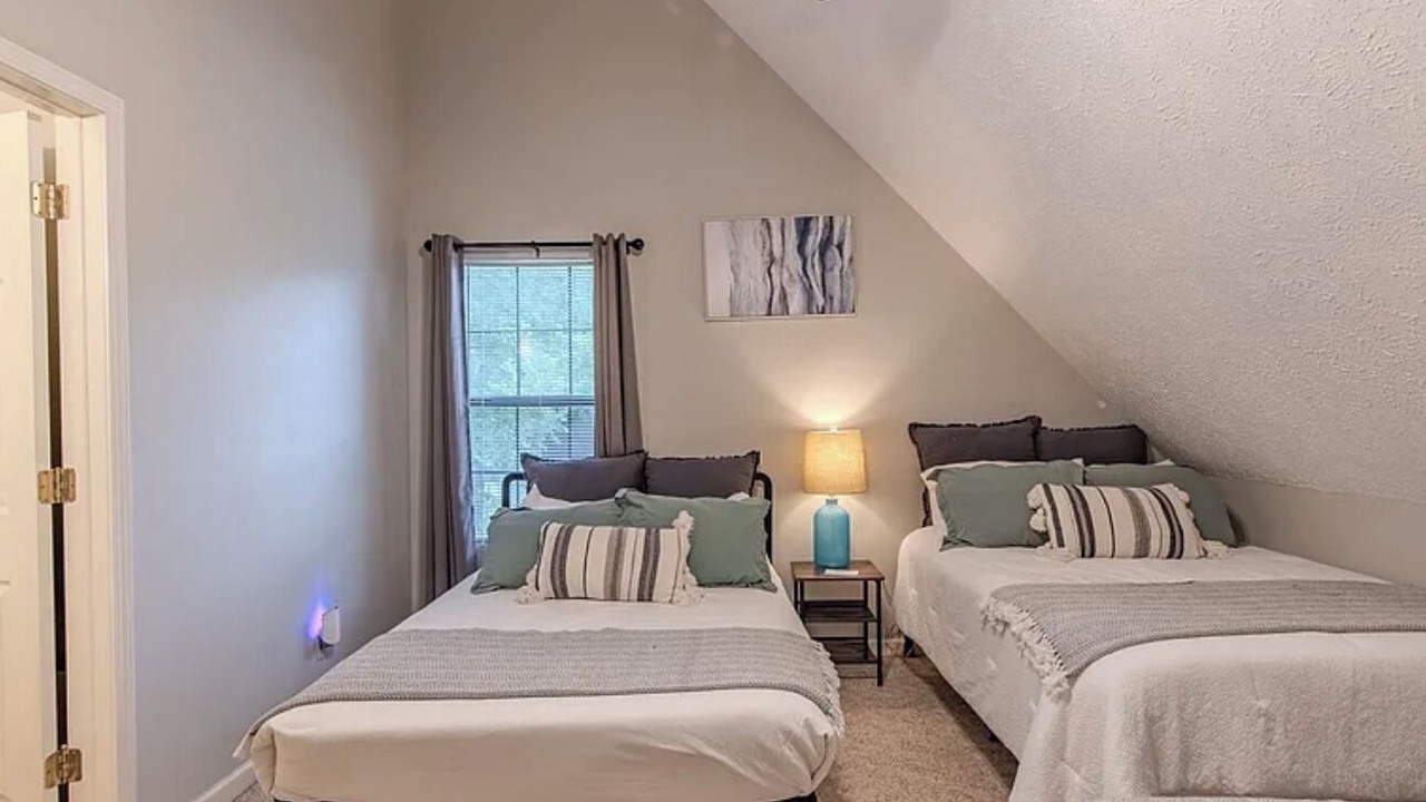 Photo of Bedroom in Counce