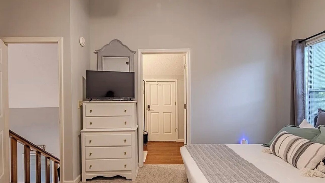 Photo of Bedroom in Counce