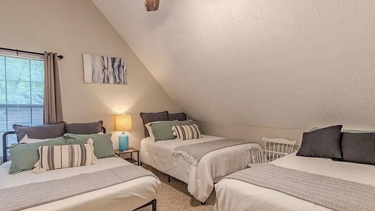 Photo of Bedroom in Counce