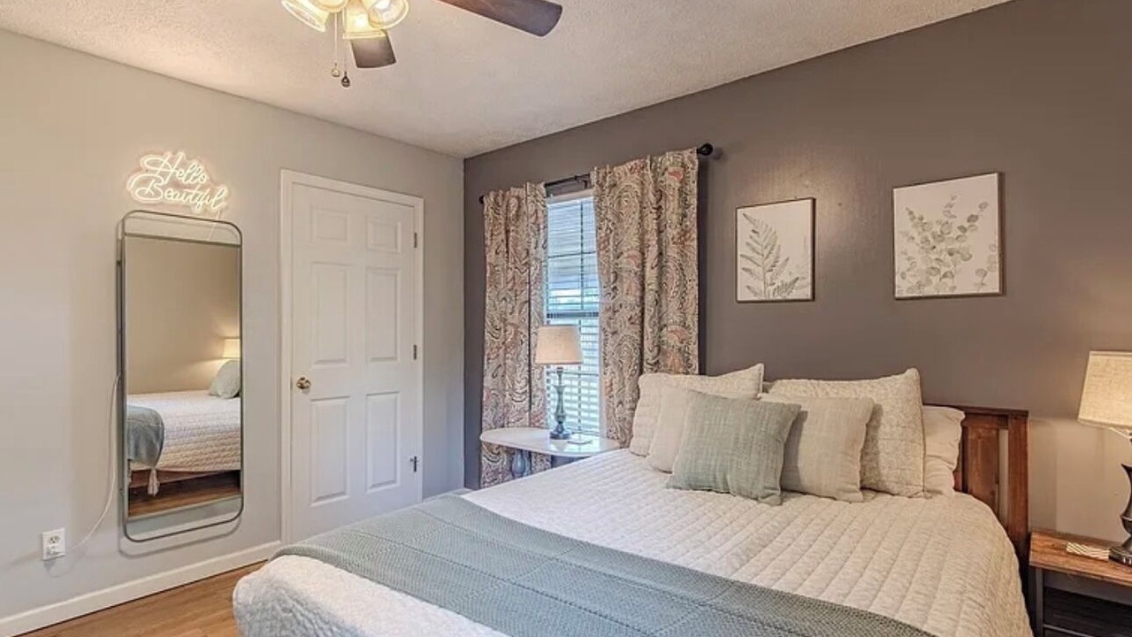 Photo of Bedroom in Counce