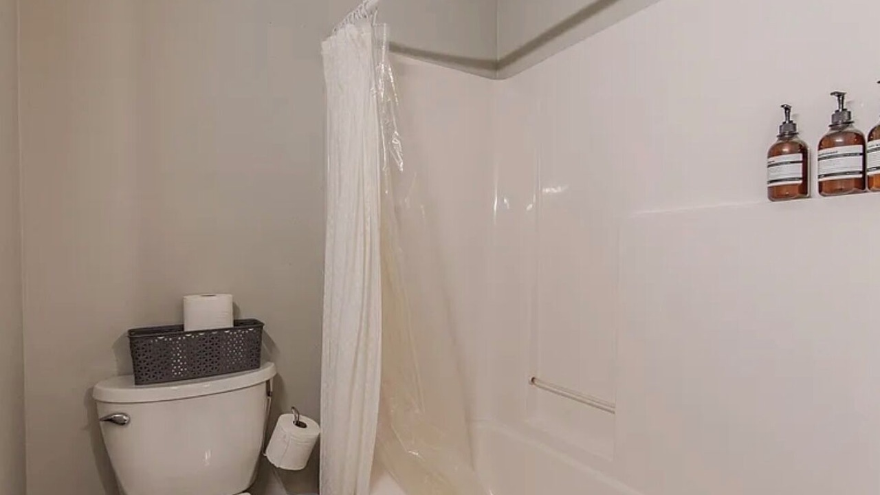Photo of Bathroom in Counce