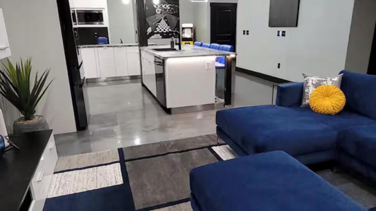 Photo of Livingroom in Elizabethtown