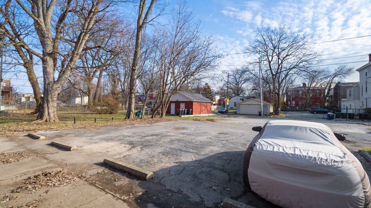 Photo of Others in Old Louisville