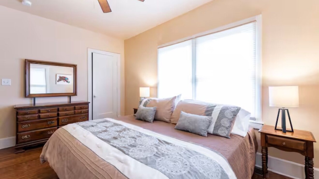 Photo of Bedroom in Cherokee Triangle