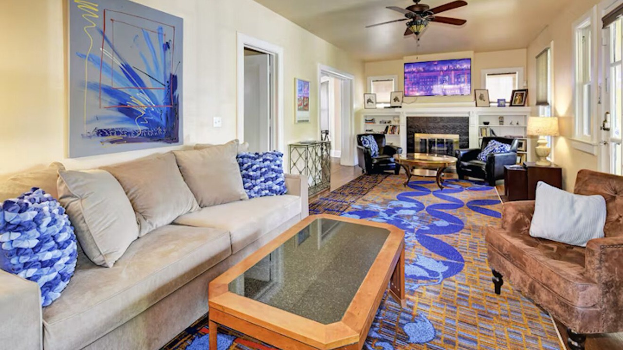 Photo of Livingroom in Cherokee Triangle