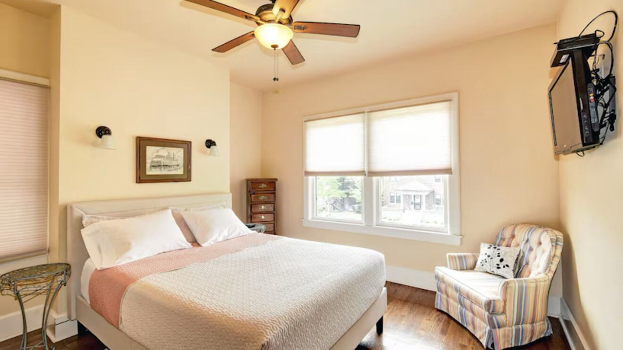 Photo of Bedroom in Cherokee Triangle
