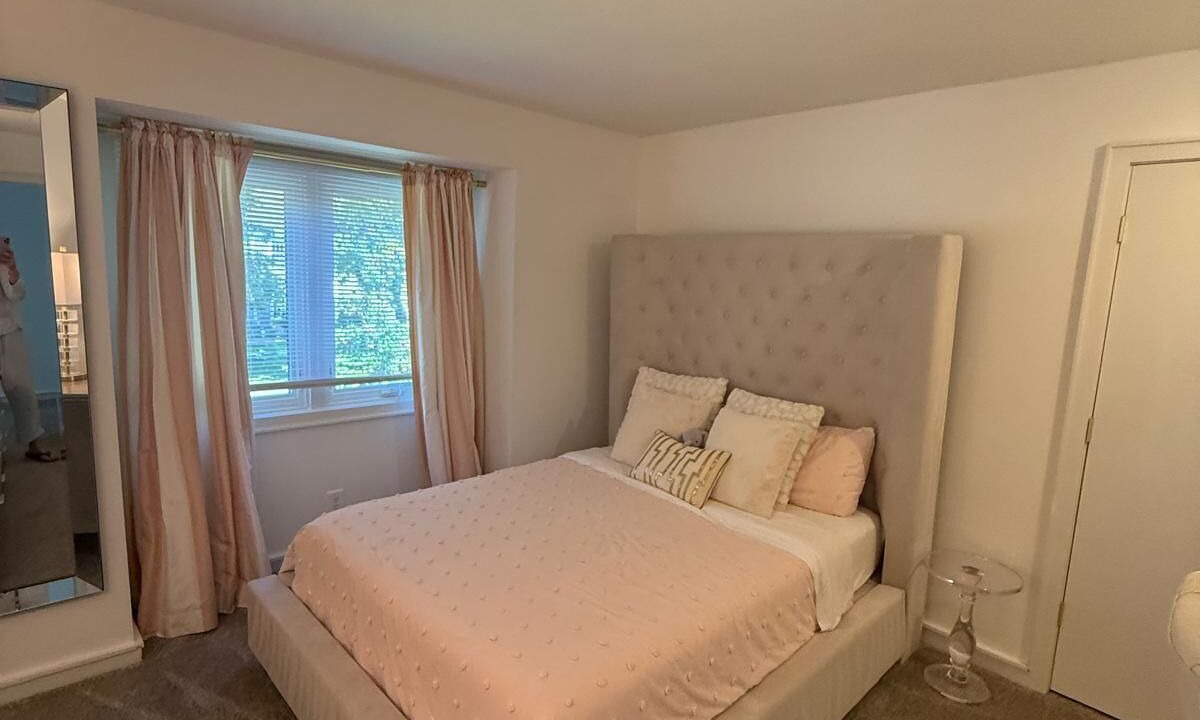Photo of Bedroom in Leawood
