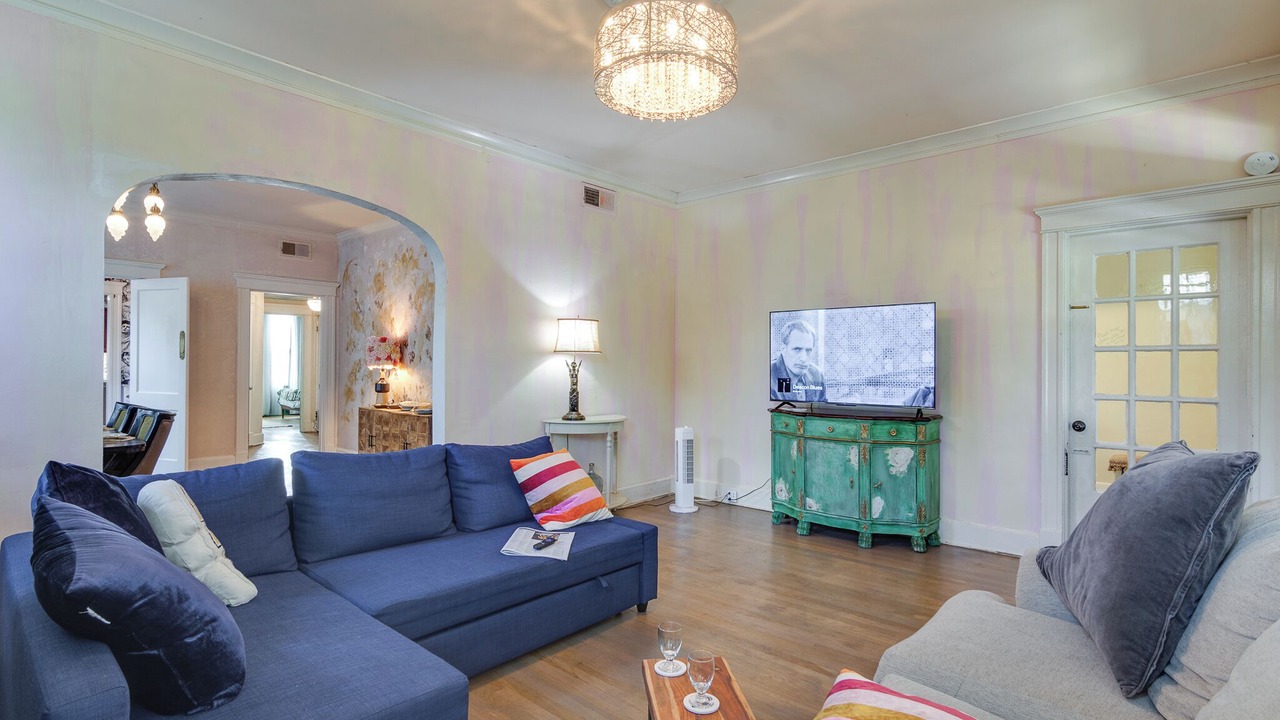 Photo of Livingroom in Evergreen