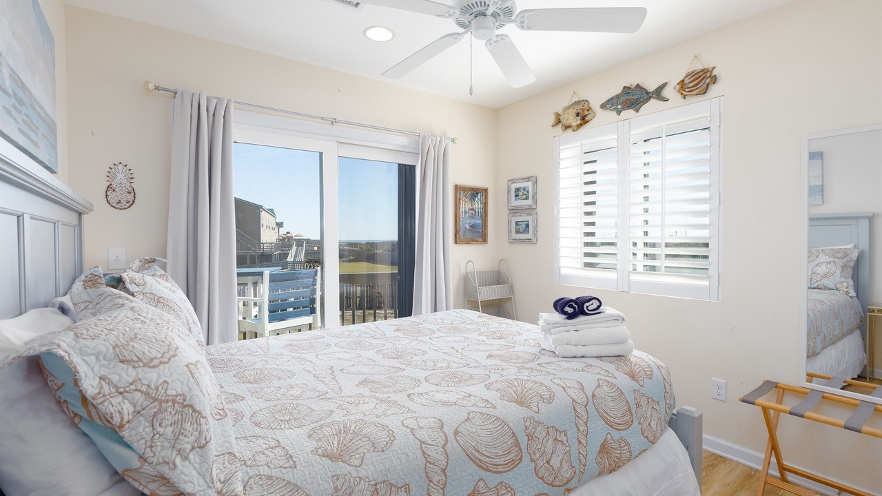 Photo of Patio Balcony in North Topsail Beach