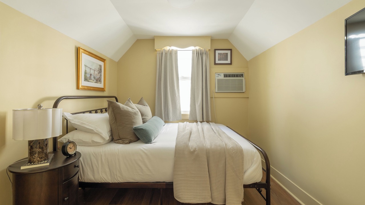 Photo of Bedroom in Germantown