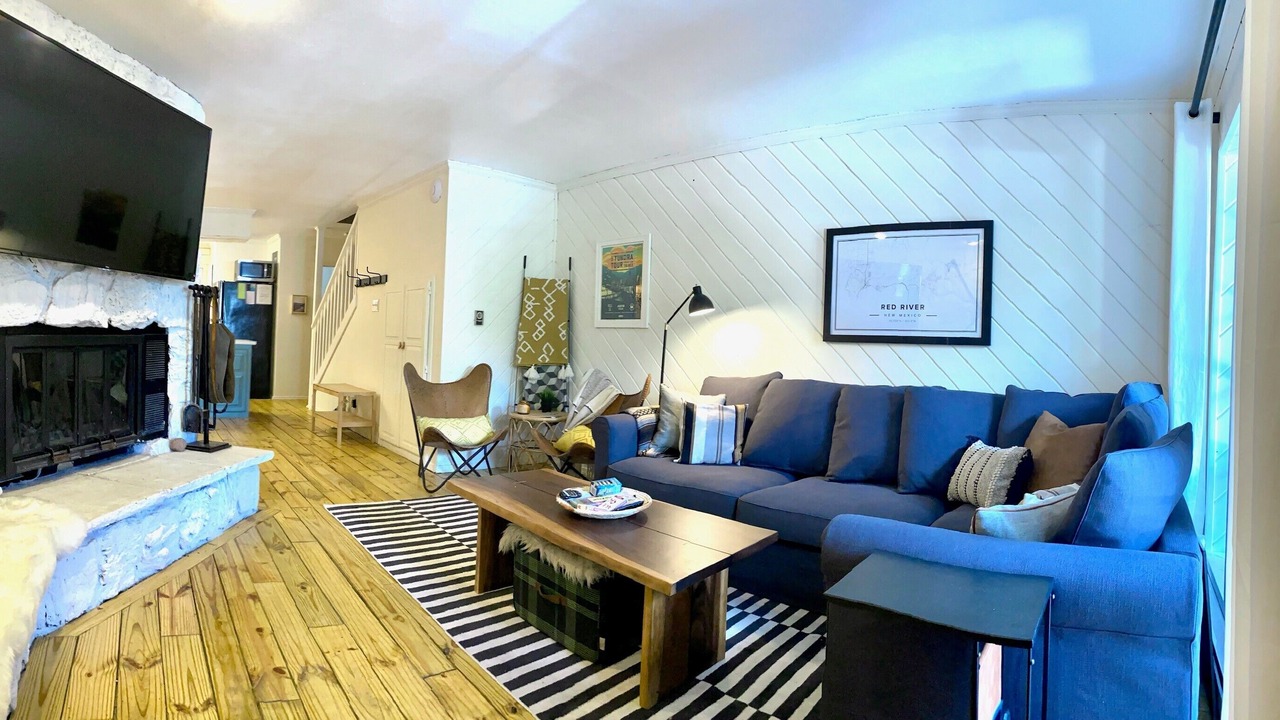 Photo of Livingroom in Red River