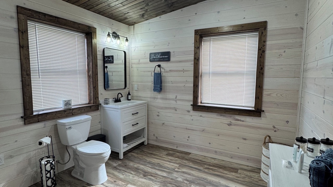 Photo of Bathroom in Smithville