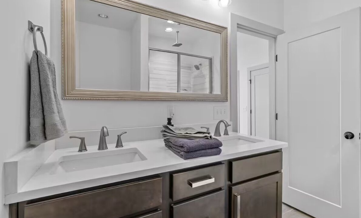 Photo of Bathroom in The Nations