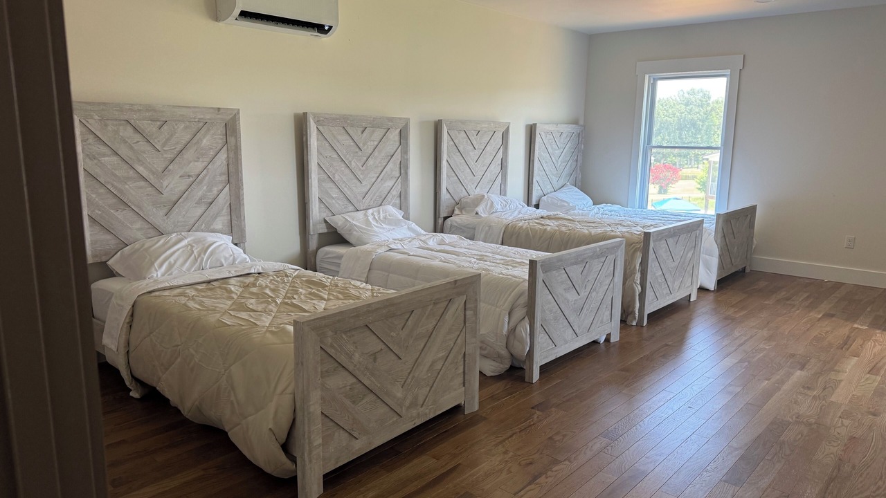 Photo of Bedroom in Decaturville