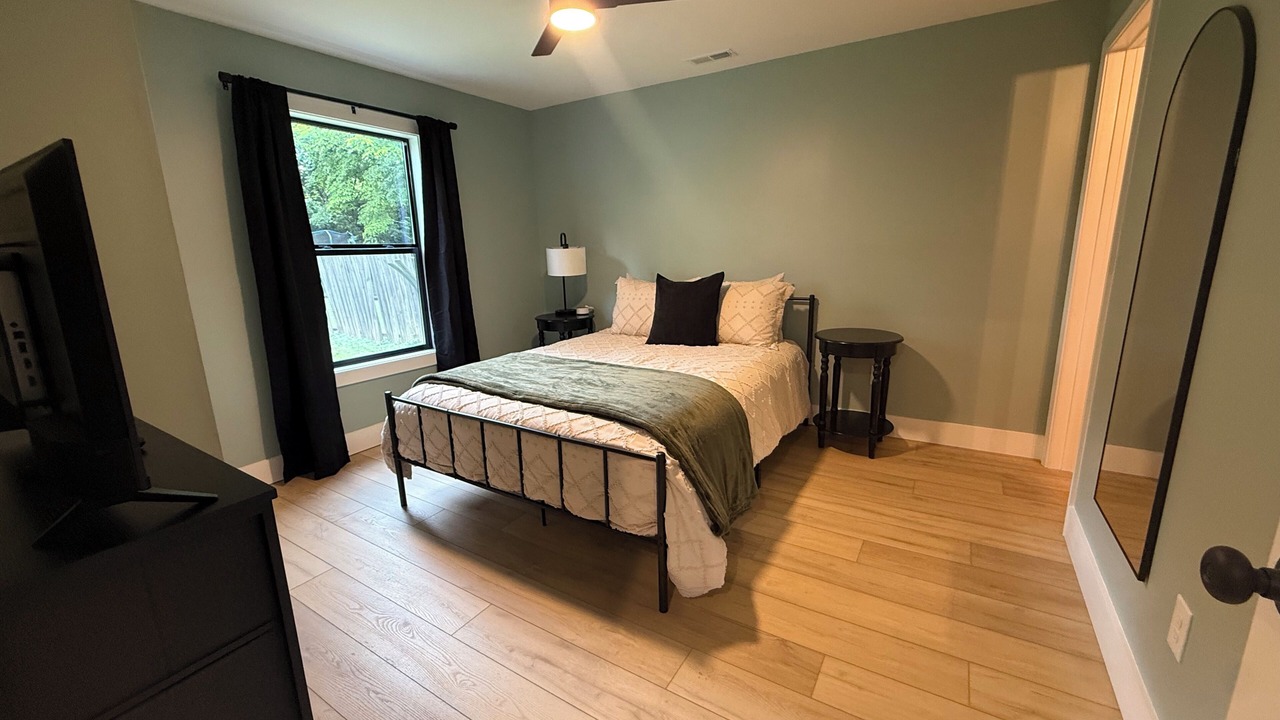 Photo of Bedroom in Crystal City