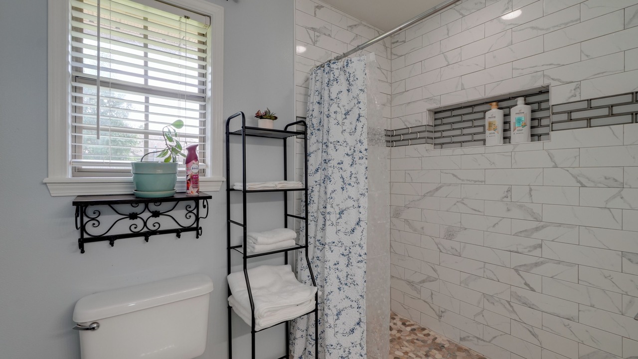 Photo of Bathroom in Russellville